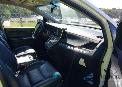 2015 Toyota Sienna Se 8 Passenger из США, поврежденный, VIN 5TDXK3DC0FS657546